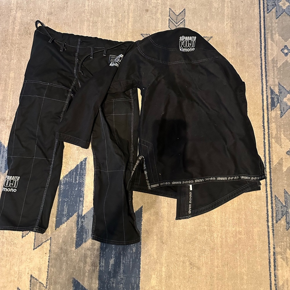 Black Fuji Suparaito Gi size A2